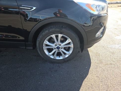 Used 2018 Ford Escape SEL image 3