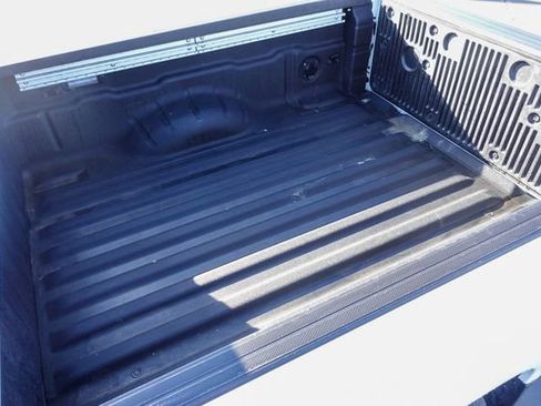 Used 2023 Nissan Frontier SV w/ Technology Package image 12