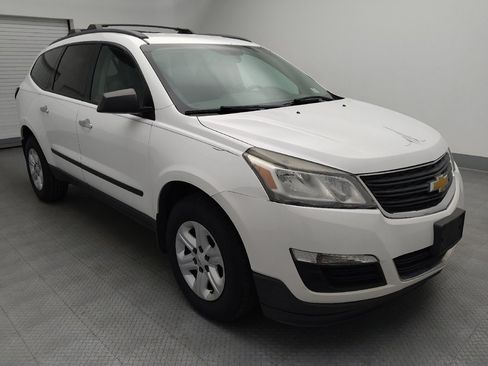 Used 2017 Chevrolet Traverse LS FWD image 13