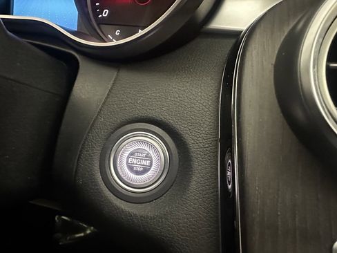 Used 2020 Mercedes-Benz C 300 Sedan image 35