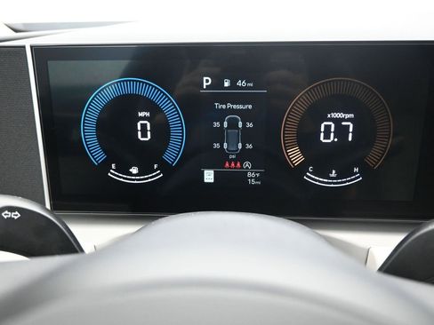 Used 2025 Hyundai Tucson SEL image 12