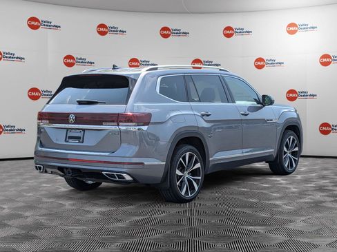 Used 2024 Volkswagen Atlas SEL Premium R-Line AWD/4WD image 5