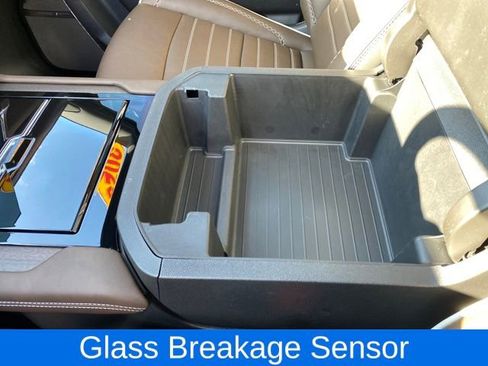 Used 2025 GMC Yukon XL Denali Ultimate w/ LPO, Floor Liner Package image 14