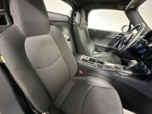Used 2013 MAZDA MX-5 Miata Club image 21