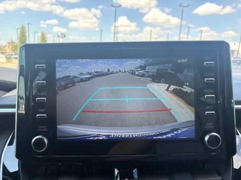 Used 2020 Toyota Corolla SE FWD image 18