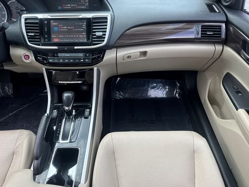Used 2016 Honda Accord EX-L image 31