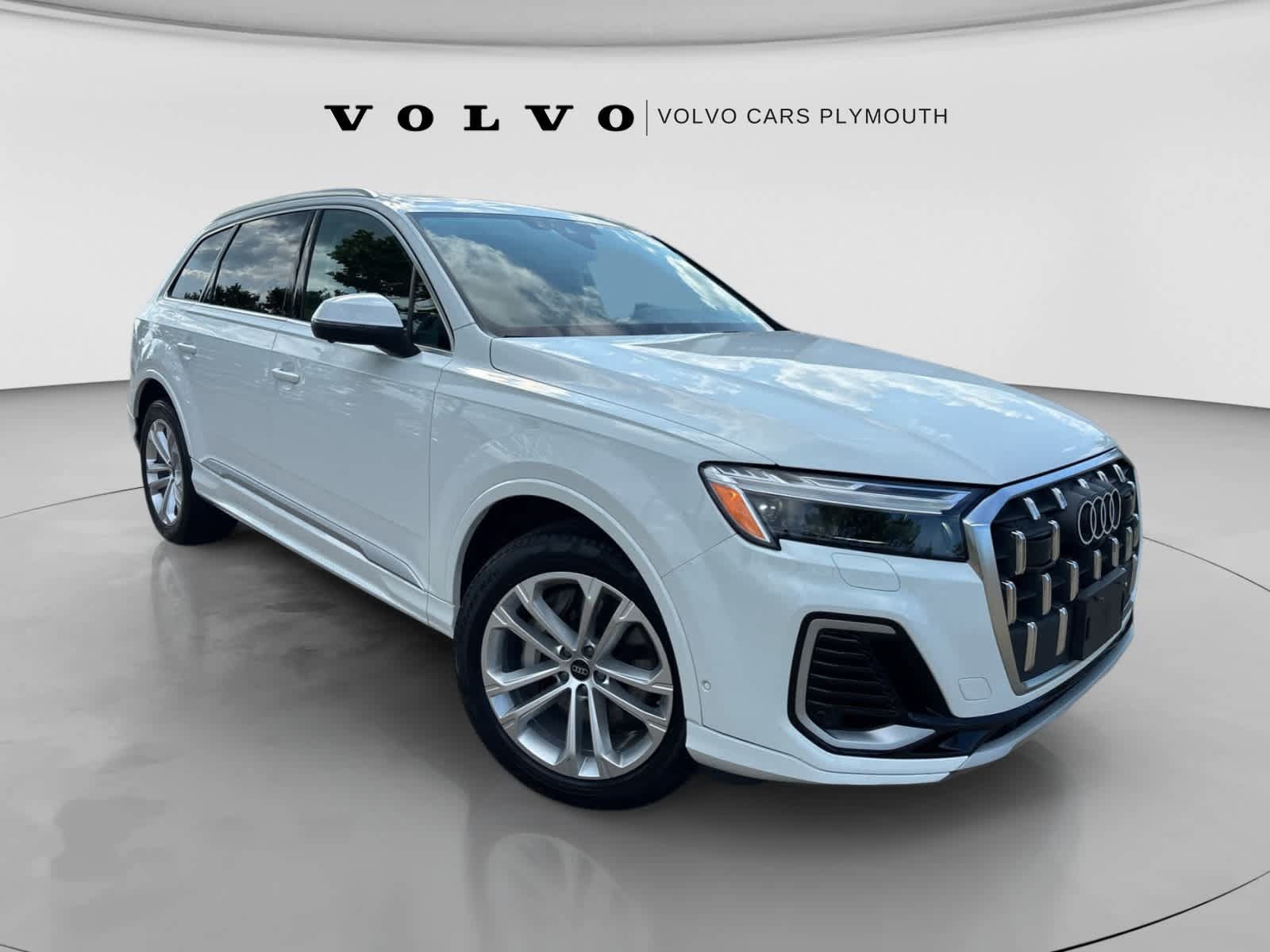 Used 2025 Audi Q7 3.0T Premium Plus AWD/4WD image 3