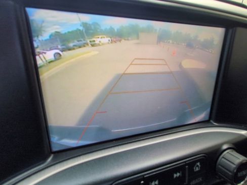 Used 2019 GMC Sierra 1500 SLE w/ SLE Value Package AWD/4WD image 9