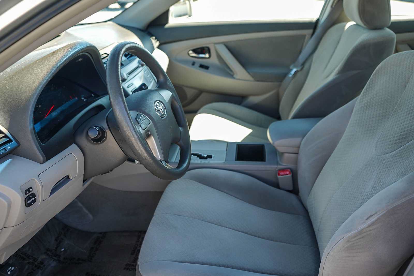Used 2007 Toyota Camry LE FWD image 19