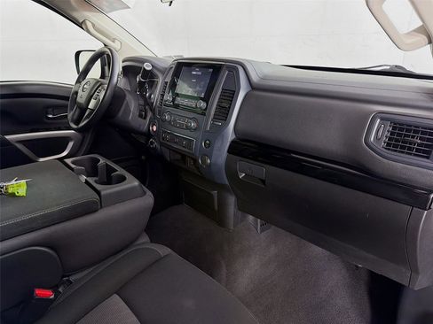 Used 2024 Nissan Titan SV image 26