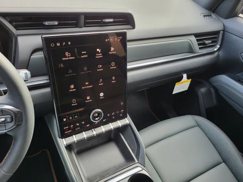 New 2026 GMC Terrain AT4 w/ Convenience Package III image 9