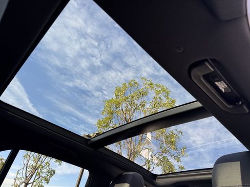 New 2025 Mercedes-Benz GLE 350 4MATIC image 3