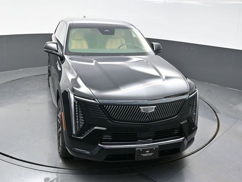 New 2026 Cadillac Escalade IQ Sport 2 w/ LPO, Floor Liner Package image 17