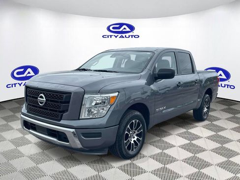 Used 2023 Nissan Titan SV RWD image 8