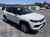 Used 2022 Jeep Compass Limited image 3