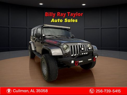 Used 2016 Jeep Wrangler Unlimited Sahara w/ Connectivity Group image 4