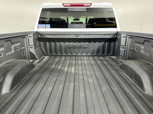 Used 2025 GMC Sierra 2500 SLE AWD/4WD image 30