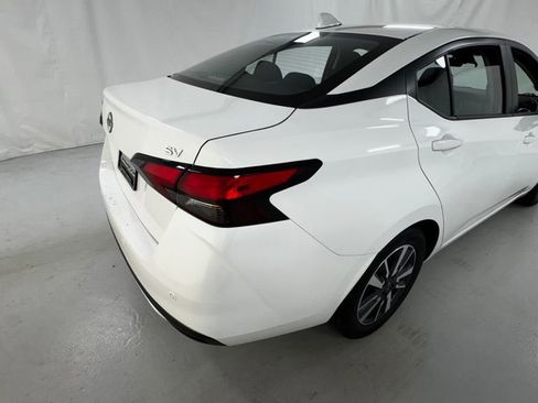 Used 2023 Nissan Versa SV FWD image 3