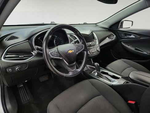 Used 2018 Chevrolet Malibu LT w/ Redline Edition FWD image 9