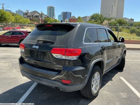 Used 2019 Jeep Grand Cherokee Laredo RWD image 6