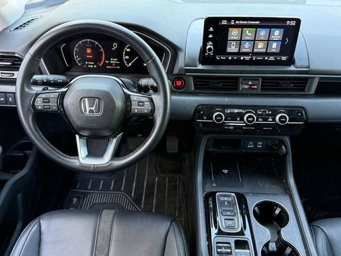 Used 2025 Honda Pilot EX-L image 11