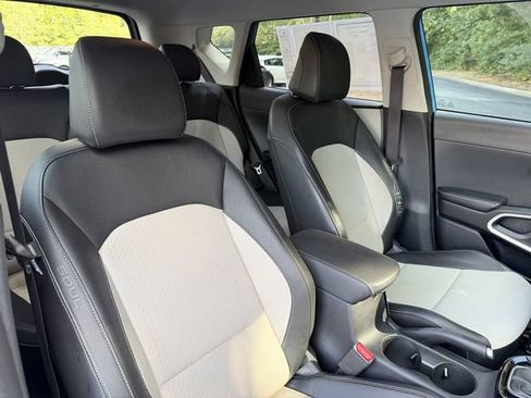 Certified 2024 Kia Soul GT-Line FWD image 30