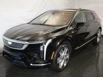 New 2025 Cadillac Optiq Luxury 1