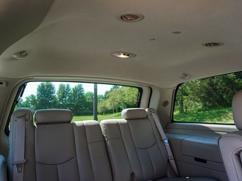 Used 2003 Cadillac Escalade AWD image 54