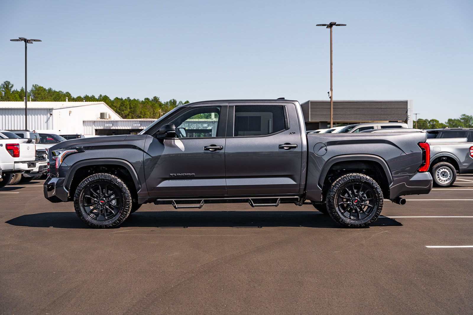 Used 2025 Toyota Tundra SR5 w/ SR5 Premium Package AWD/4WD image 4