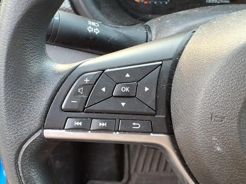 Used 2023 Nissan Kicks SV w/ Interior Electronics Package FWD image 11