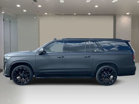 Used 2021 Cadillac Escalade ESV Sport w/ LPO, Illumination Package AWD/4WD image 2
