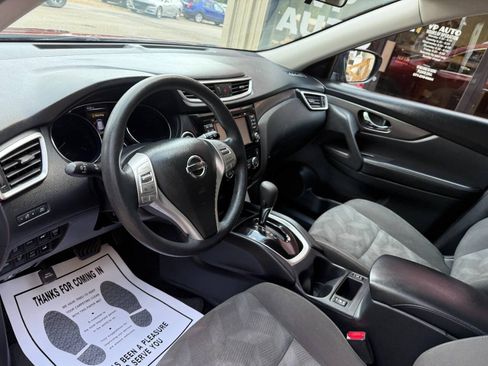 Used 2016 Nissan Rogue SV w/ SV Premium Package AWD/4WD image 10
