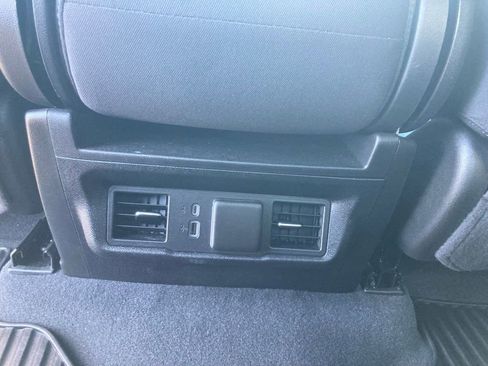 Used 2024 Chevrolet Silverado 1500 LT image 36