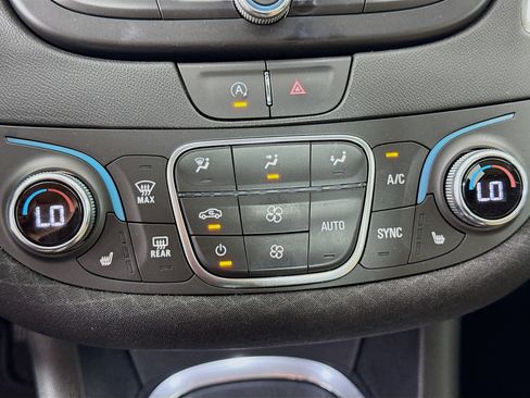 Used 2020 Chevrolet Malibu LT FWD image 17
