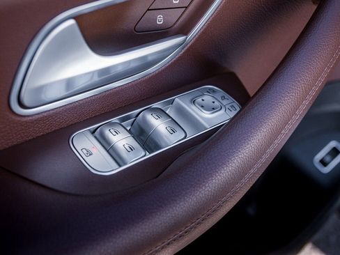 Used 2024 Mercedes-Benz GLE 350 4MATIC image 14