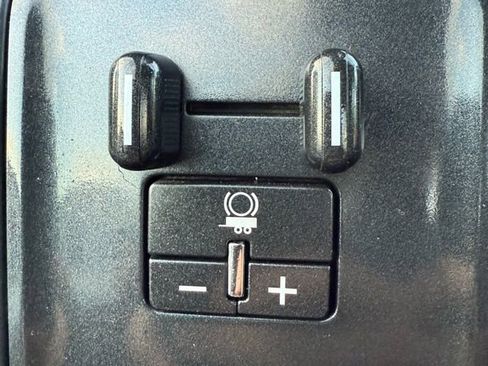 Used 2018 GMC Sierra 2500 2WD Regular Cab image 16