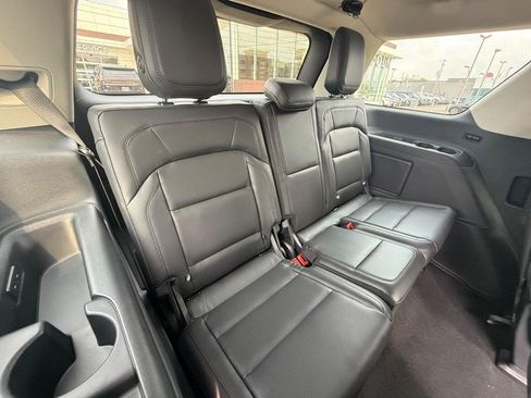 New 2027 Lincoln Navigator Premiere AWD/4WD image 5