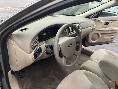 Used 2004 Ford Taurus SE image 21