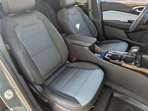 Certified 2025 Chevrolet Trax LT image 12