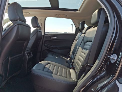 Certified 2022 Ford Edge SEL w/ Convenience Package AWD/4WD image 10