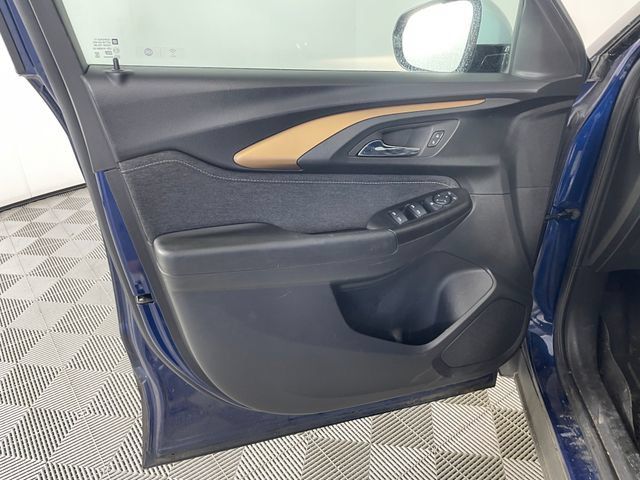 Used 2023 Chevrolet TrailBlazer ACTIV w/ Convenience Package AWD/4WD image 11