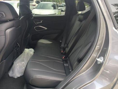 Used 2025 Acura RDX SH-AWD image 12