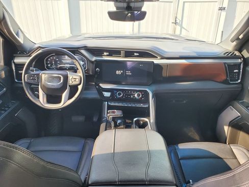 Used 2023 GMC Sierra 1500 Denali w/ Denali Reserve Package AWD/4WD image 12
