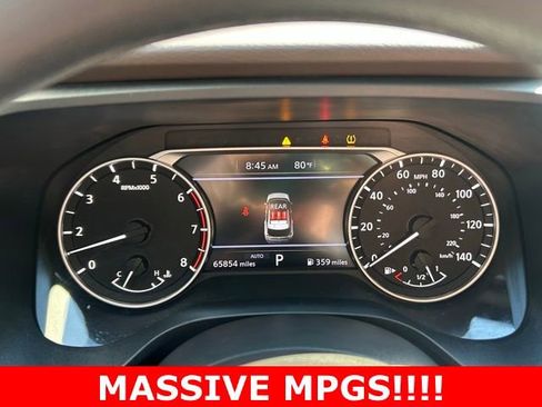 Used 2023 Nissan Rogue S AWD/4WD image 18