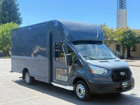 Used 2021 Ford Transit 350 DRW RWD image 8