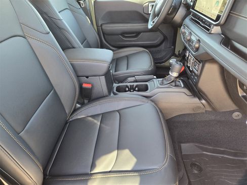 New 2026 Jeep Gladiator Sport image 13