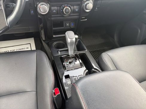 Used 2024 Toyota 4Runner TRD Off-Road Premium image 18