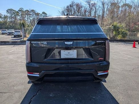 New 2025 Cadillac Escalade IQ Luxury 2 image 4