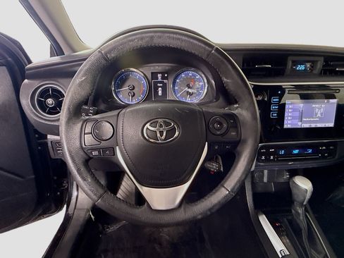 Used 2018 Toyota Corolla SE FWD image 13