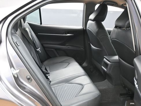 Used 2024 Toyota Camry SE image 29